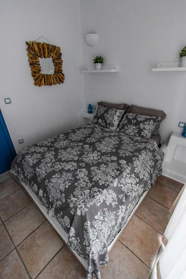 Casa Bianca Apartment Antiparos Bagian luar foto